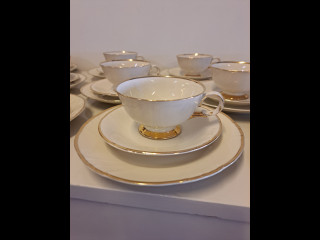 Arabian kultakoriste kahviastiasto