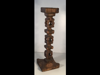 Kynttilänjalka.  Puuta, Erkki Hovi