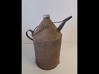 Antiikkinen öljykannu