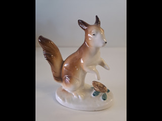 Keraaminen oravafiguuri, vintage keräily