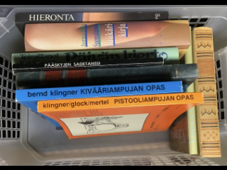 Erä kirjoja