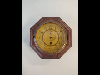 Junghans-merimieskello 1800- tai 1900-luvulta.