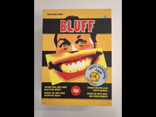 Bluff peli