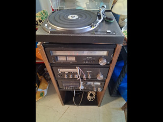 Sharp Levysoitin/C kasetti/Radio/Vahvistin soitin+Rekki