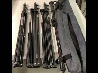 Manfrotto valaisinjalustoja